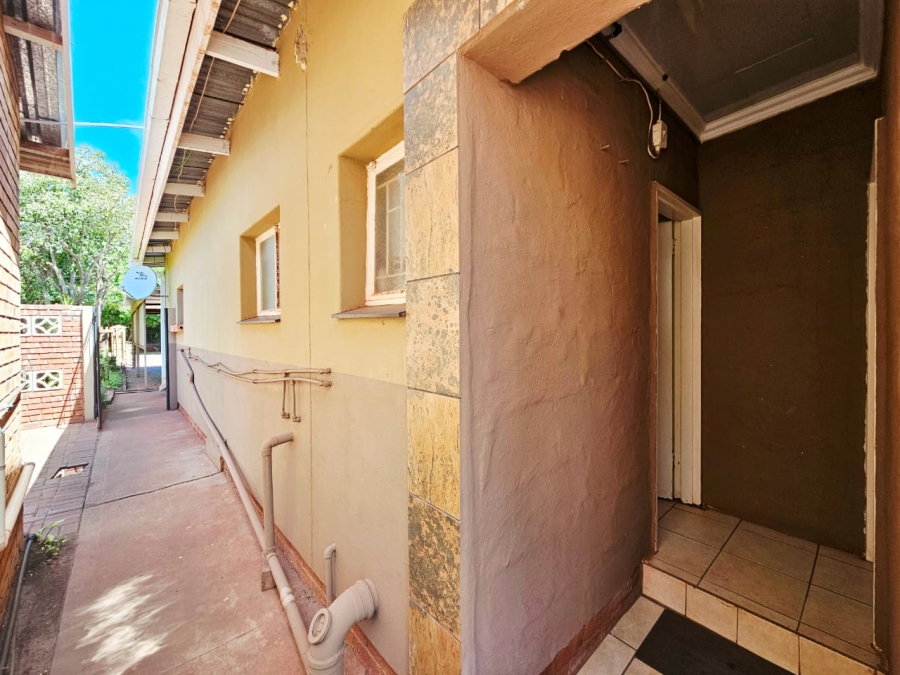 To Let 2 Bedroom Property for Rent in Kathu Northern Cape